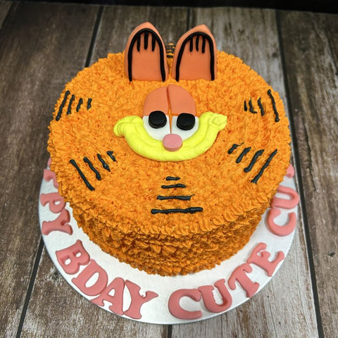 Garfield Face Cake