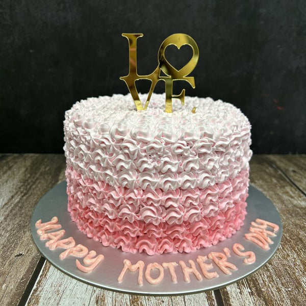 LOVE topper Ombre Cake