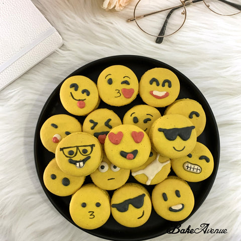 Emoji Macarons