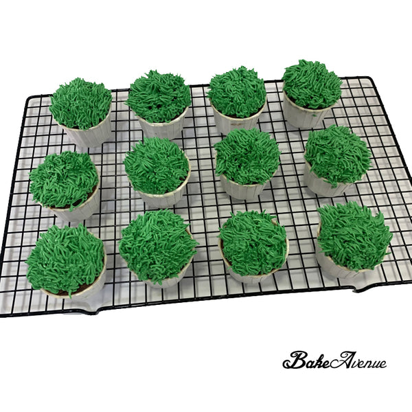 Grass Effect Buttercream Cupcakes