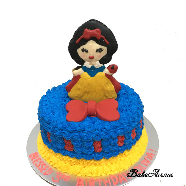 Snow White Macaron Topper Ombre Cake