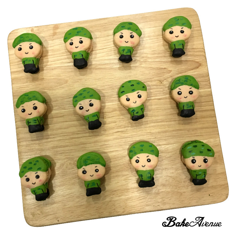 Soldier / Army Macarons
