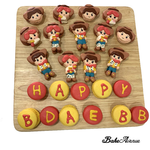 Toy Story - Woody Face Macarons