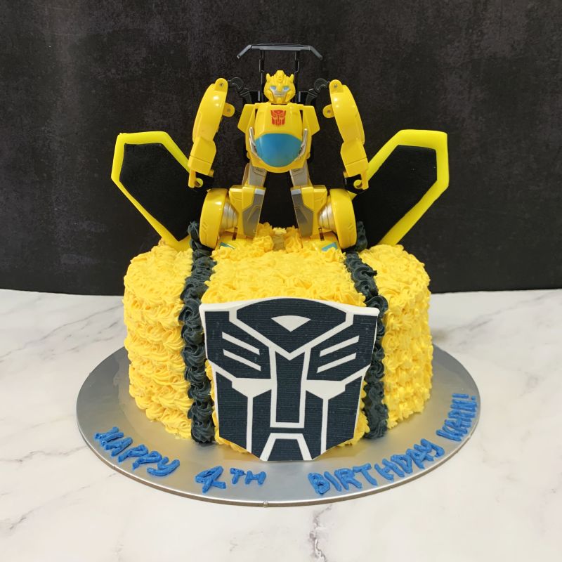 Bumblebee Transformer Cake — emoticakes
